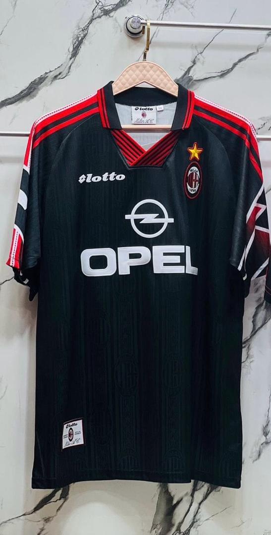 AC Milan Retro Kit