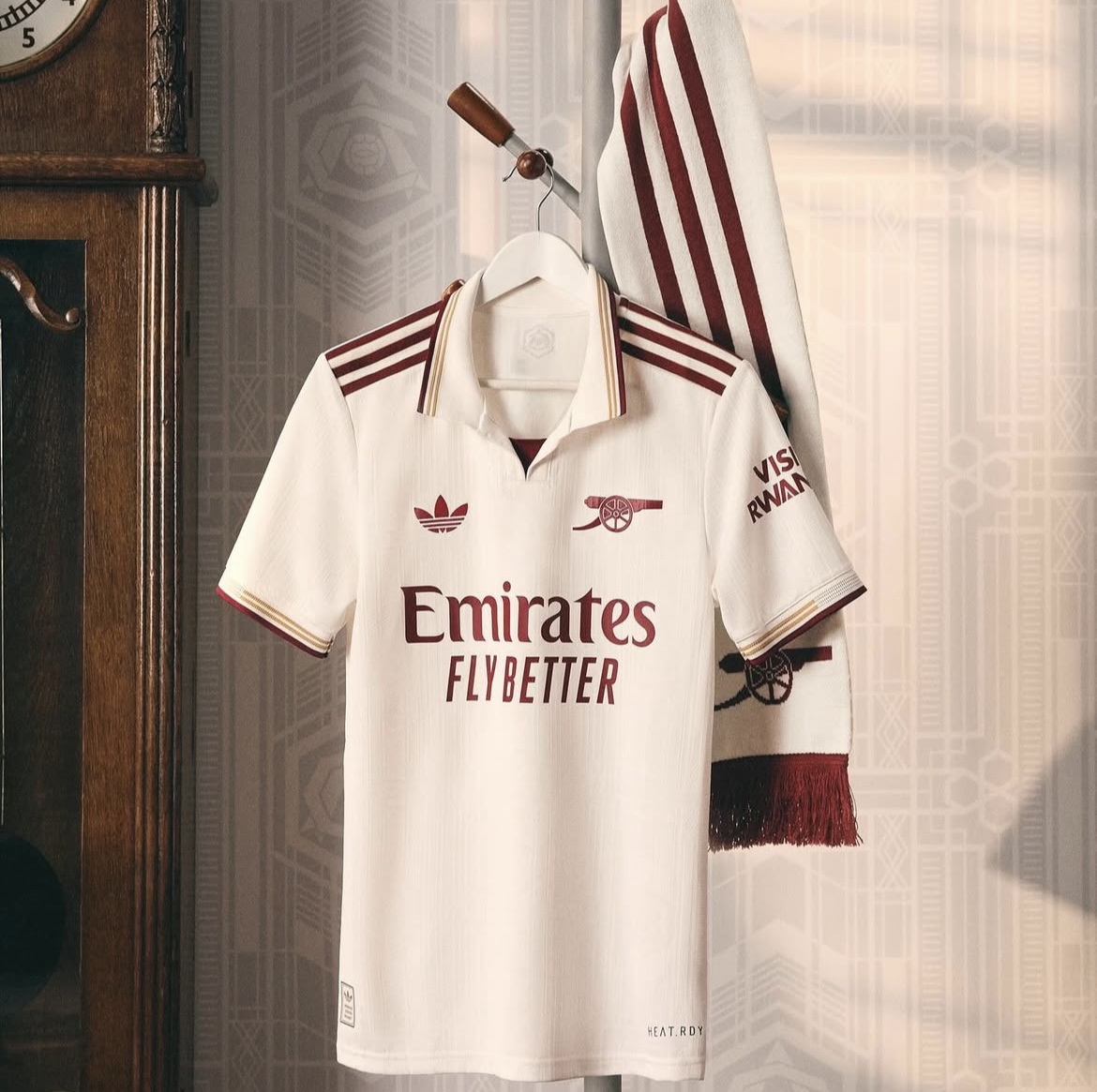 Arsenal jersey (Away)